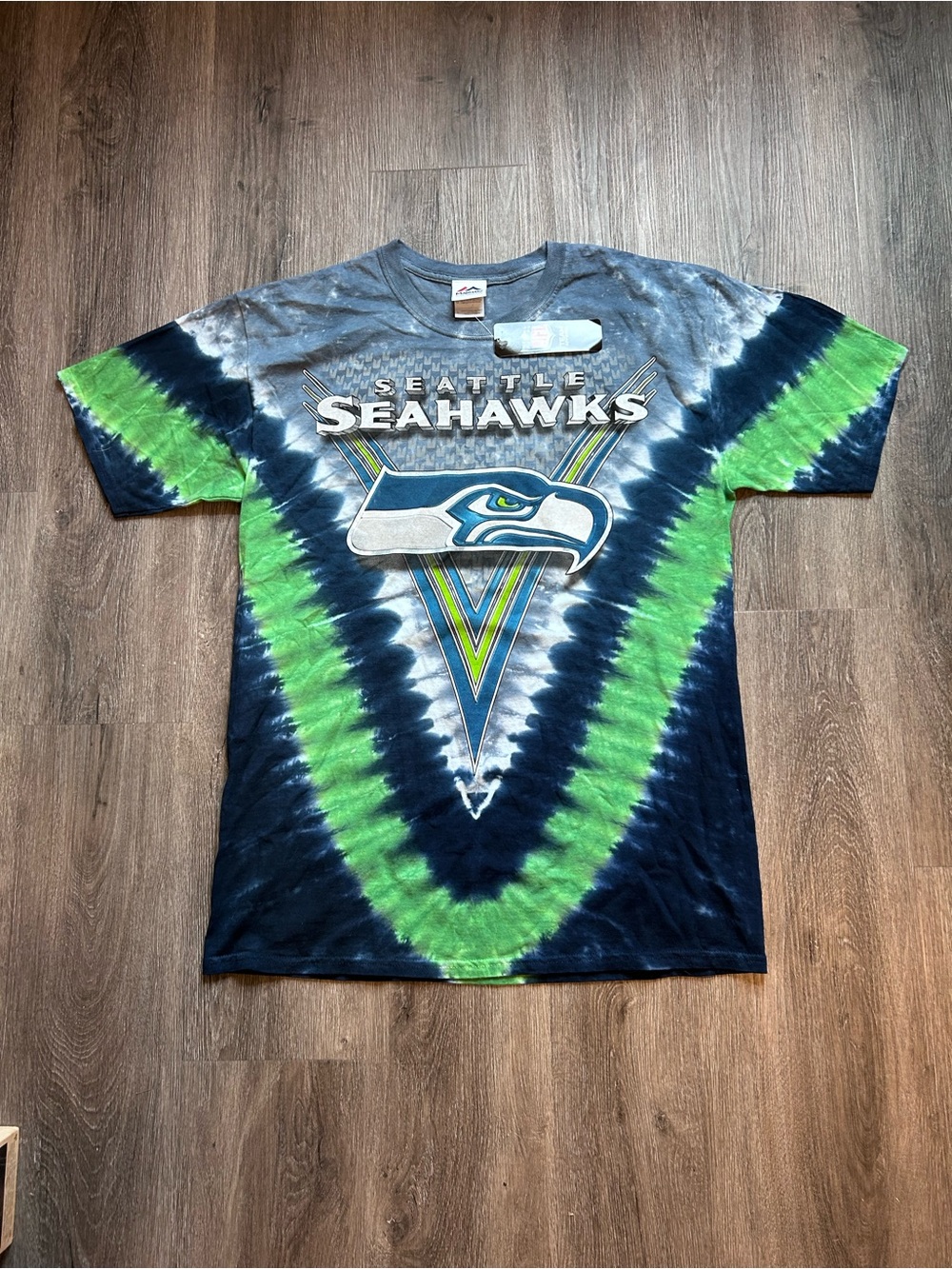 NEW Seattle Seahawks Football NFL V Tie Dye Majestic T-shirt Sz L NWT Blue Green
